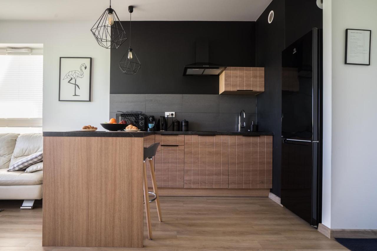 Bizapartments - Modern Flats With Parking Varsó Kültér fotó
