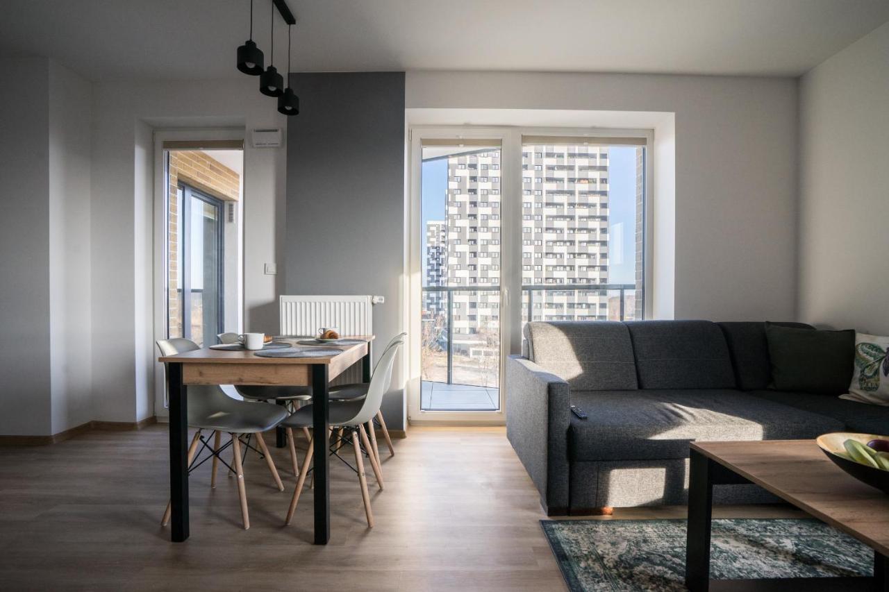 Bizapartments - Modern Flats With Parking Varsó Kültér fotó